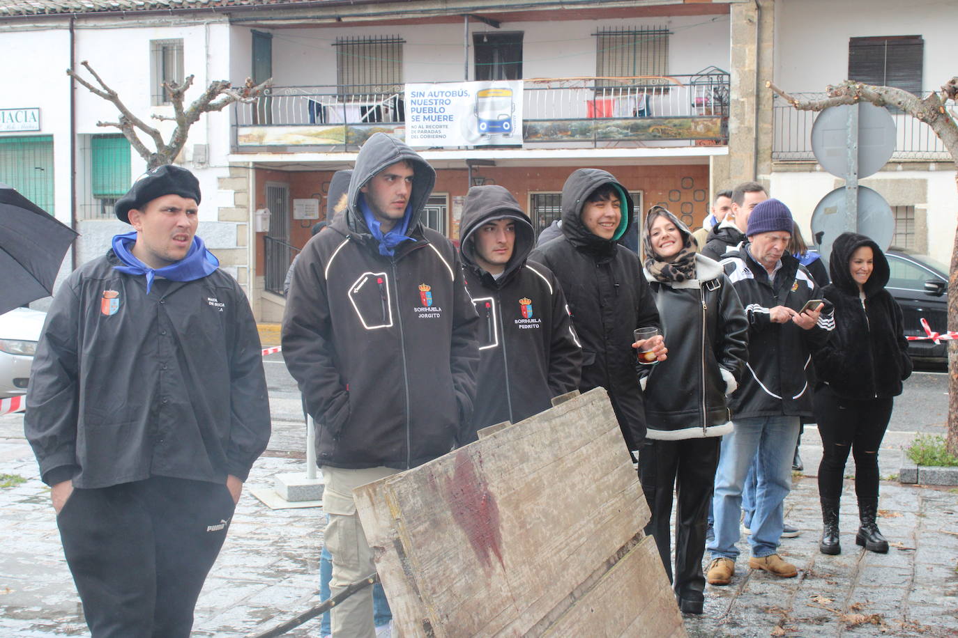 Sorihuela disfruta de su matanza sin temor a la lluvia