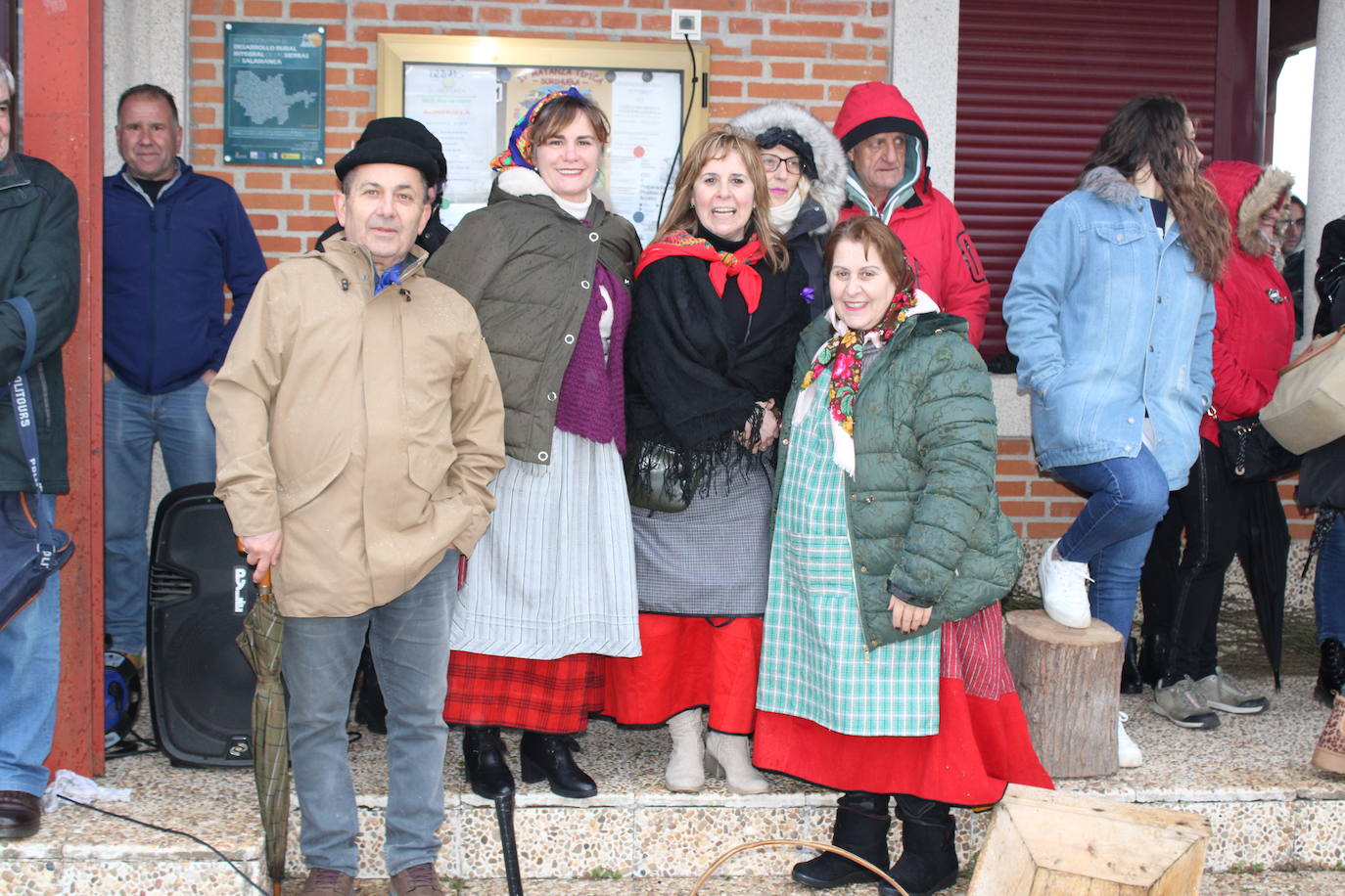 Sorihuela disfruta de su matanza sin temor a la lluvia