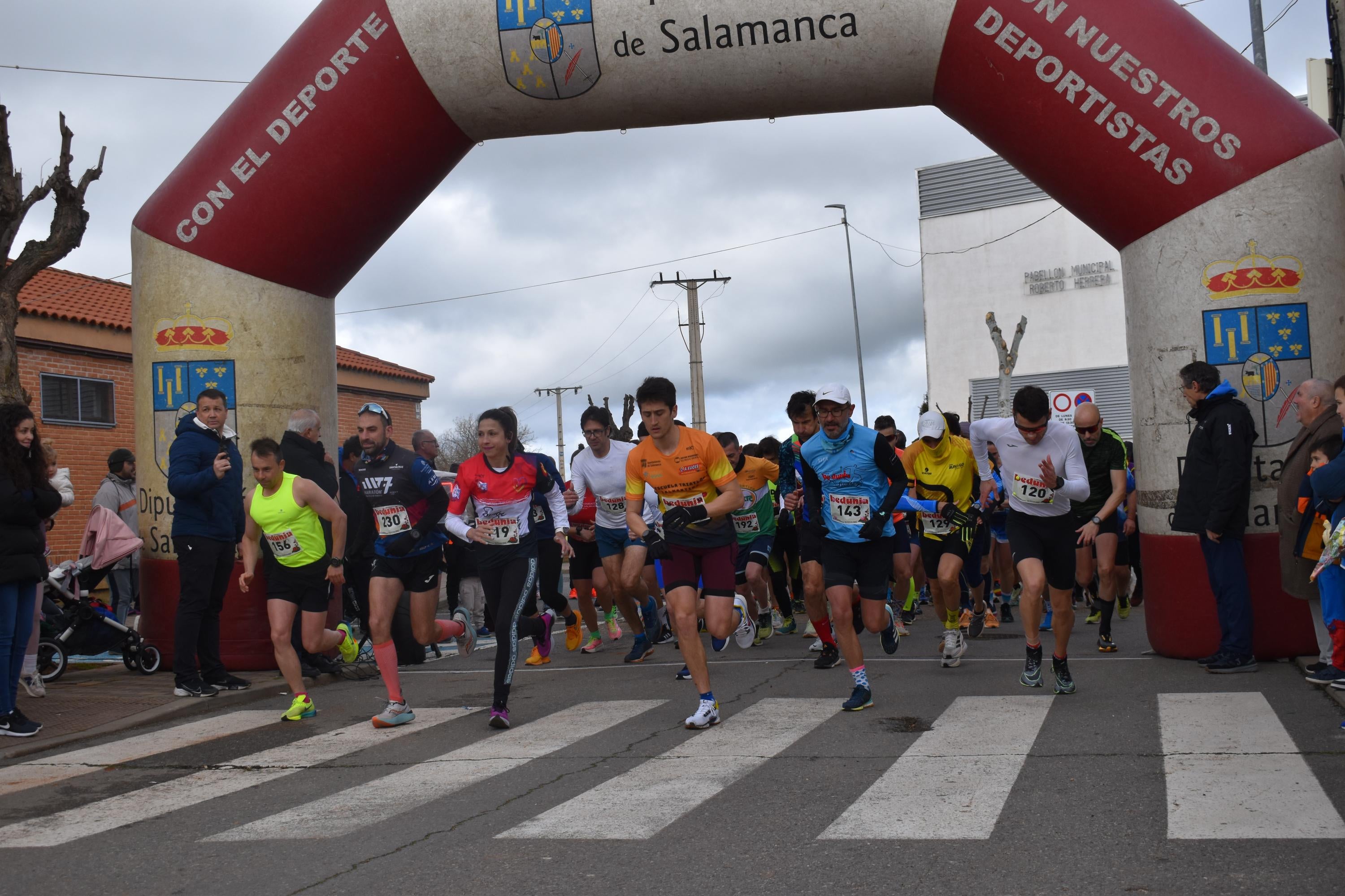 Pablo López y María José Carpio ganan en Doñinos de Salamanca