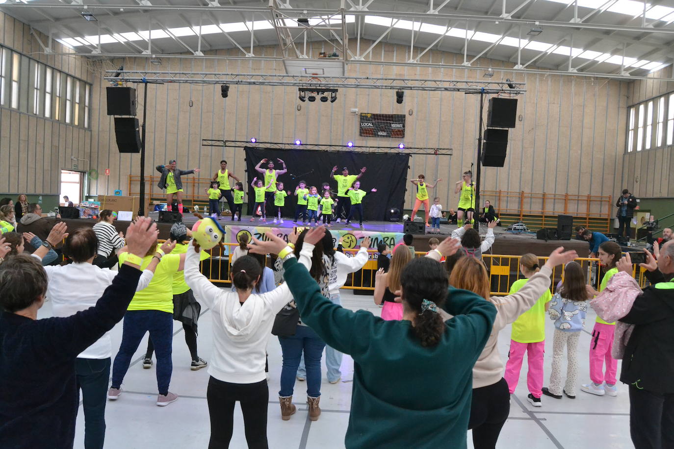 El Domingo de Piñata cierra el Carnaval del Toro