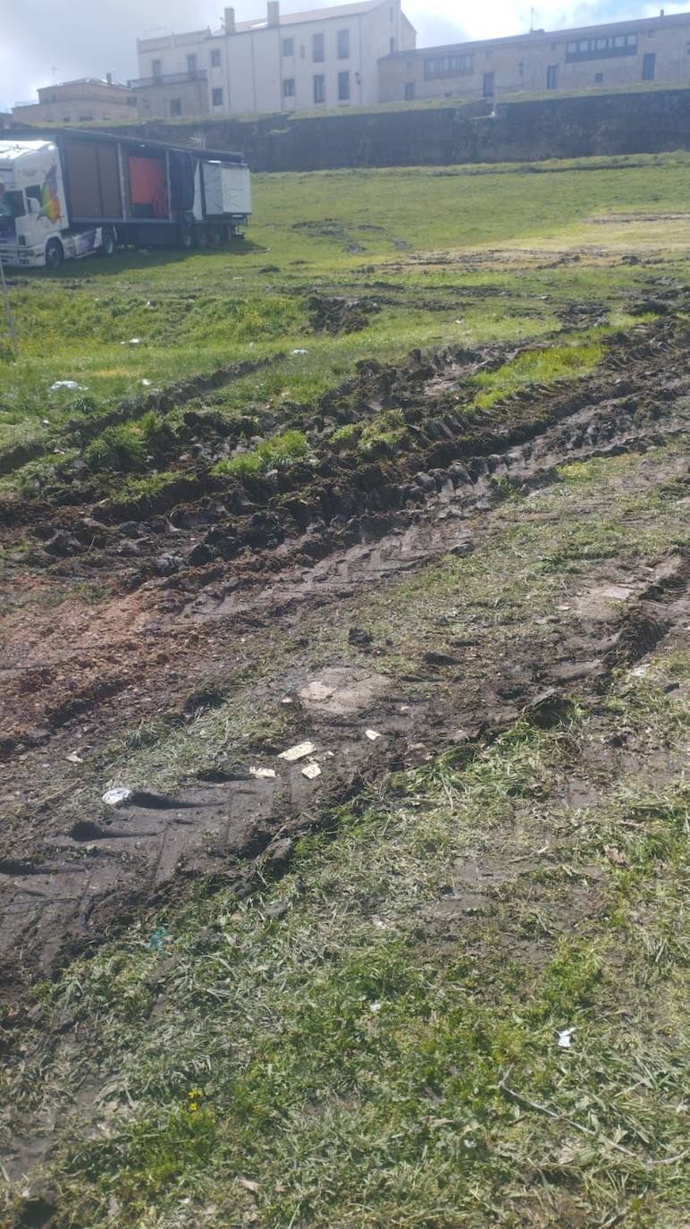 El mal estado del glacis tras el Carnaval enfrenta a oposición y gobierno en Ciudad Rodrigo