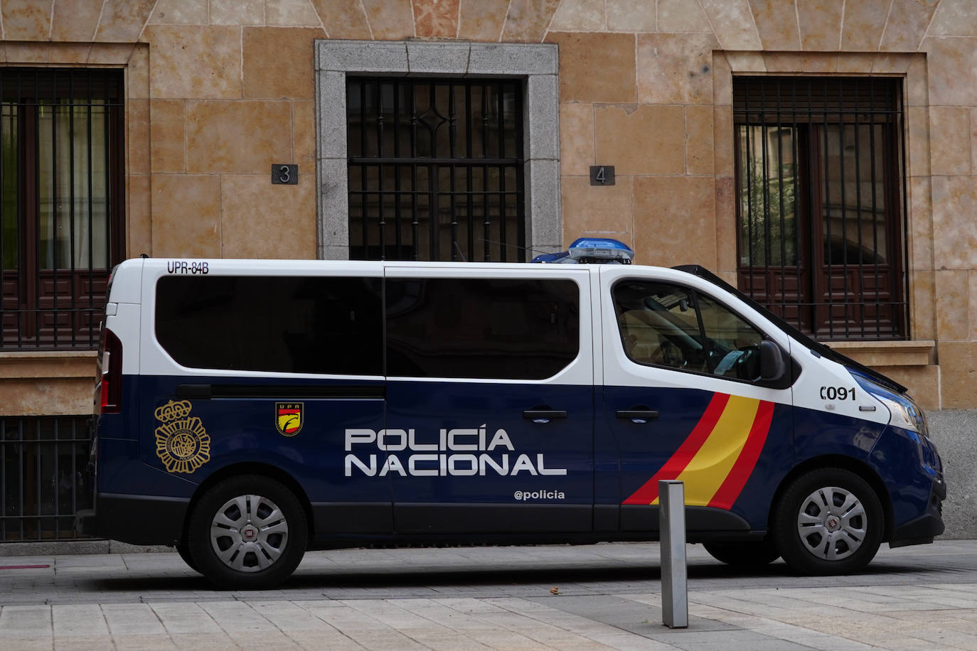 Furgón de la Policía Nacional en Salamanca.