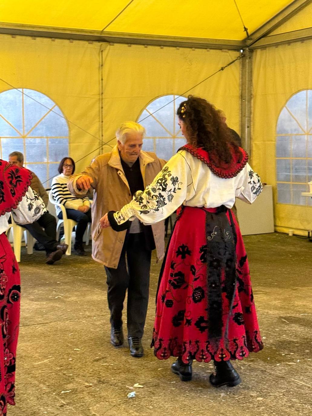 Valdefuentes de Sangusín disfruta de un animado fin de semana matancero