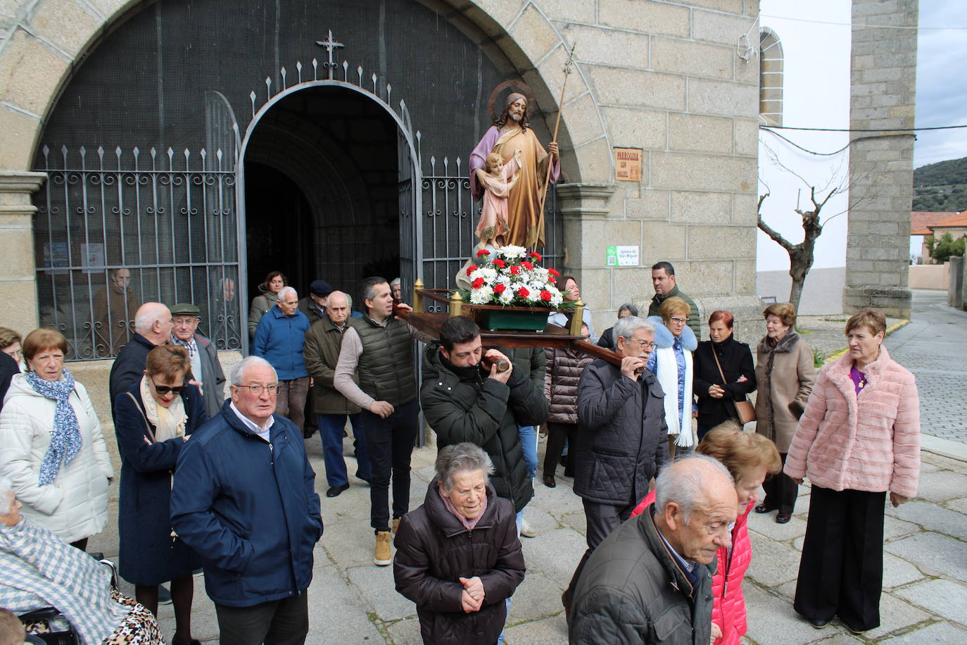 Ledrada honra a San José, patrón de su recidencia