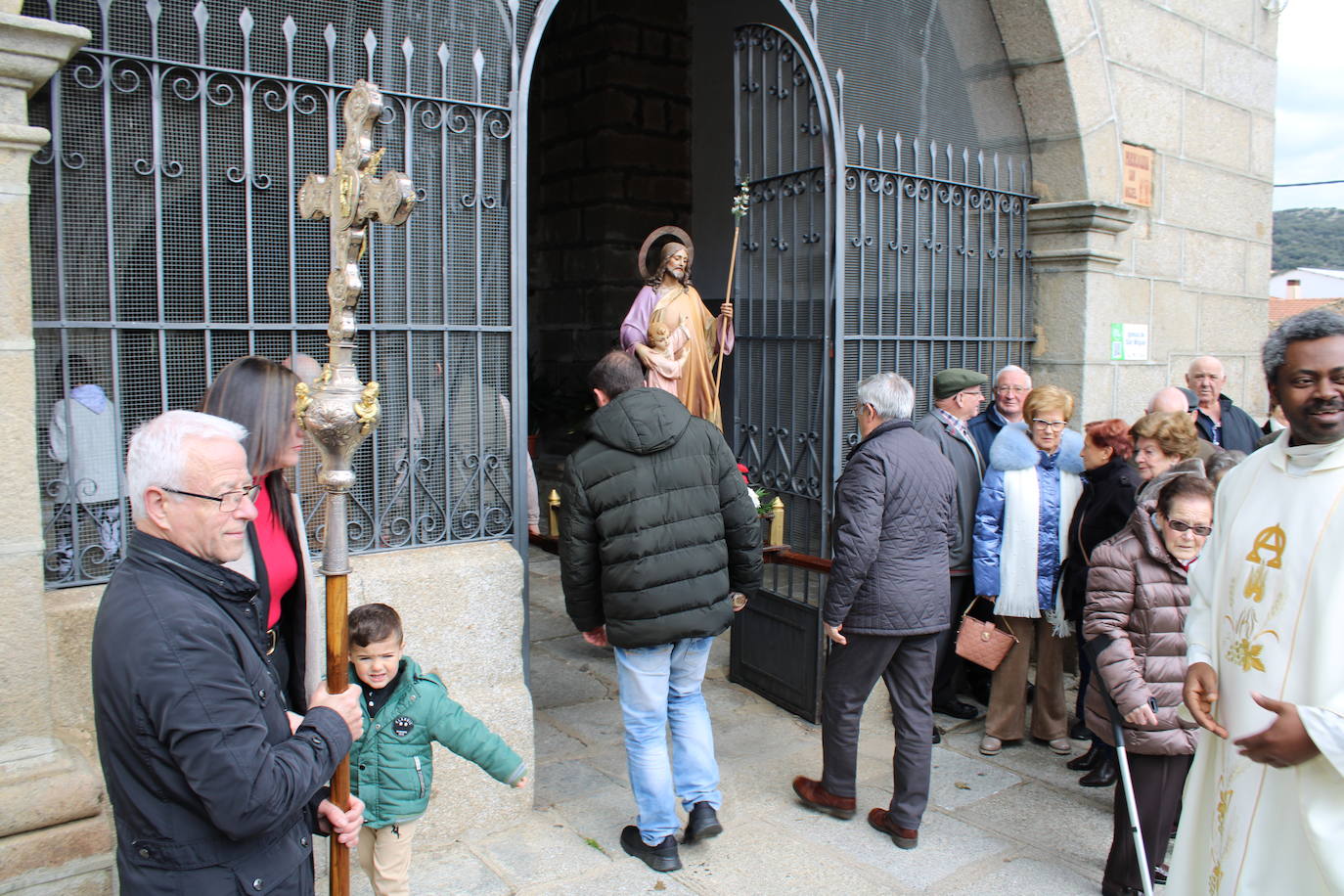 Ledrada honra a San José, patrón de su recidencia