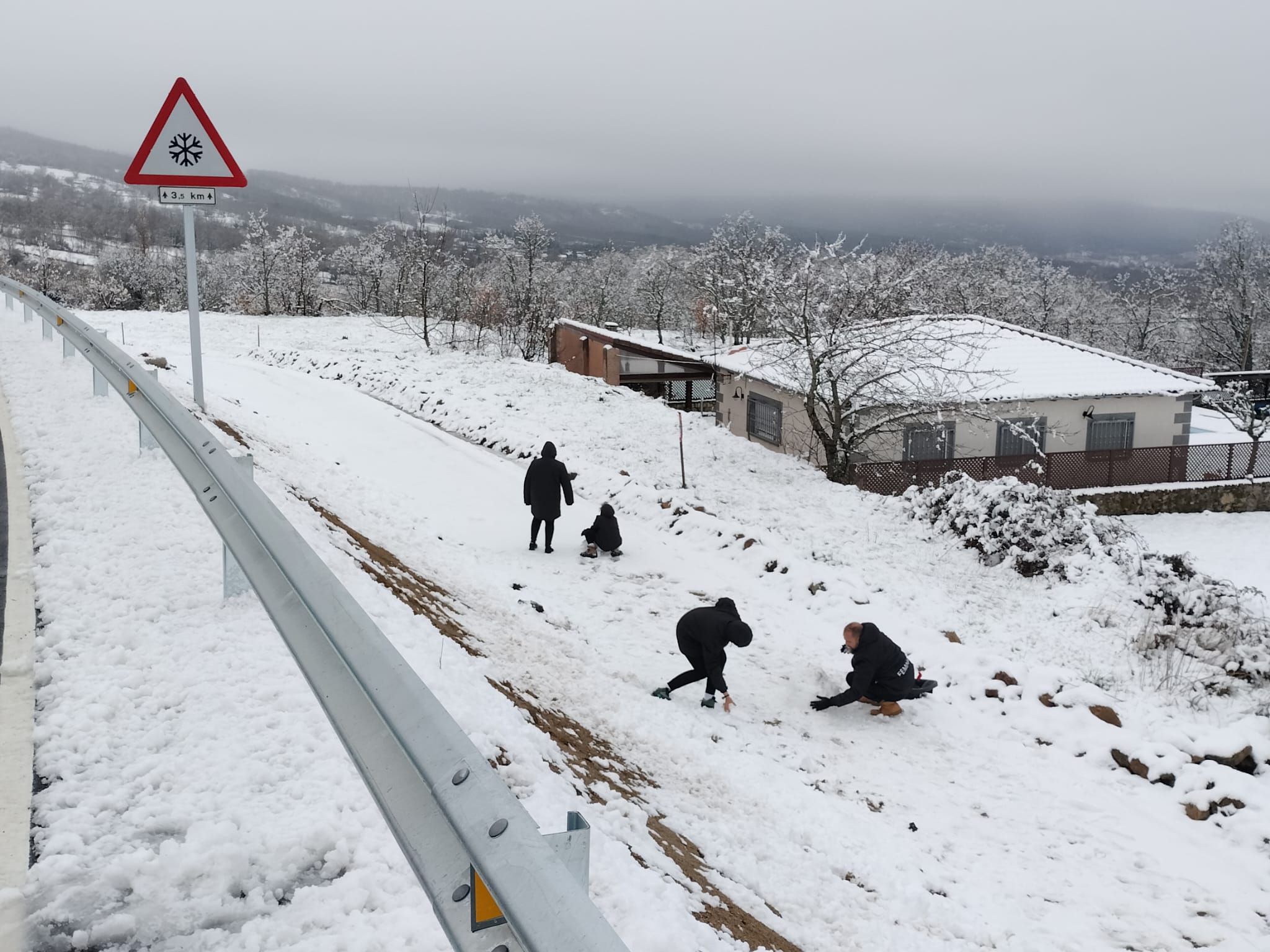 La nieve, protagonista en las carreteras de la provincia