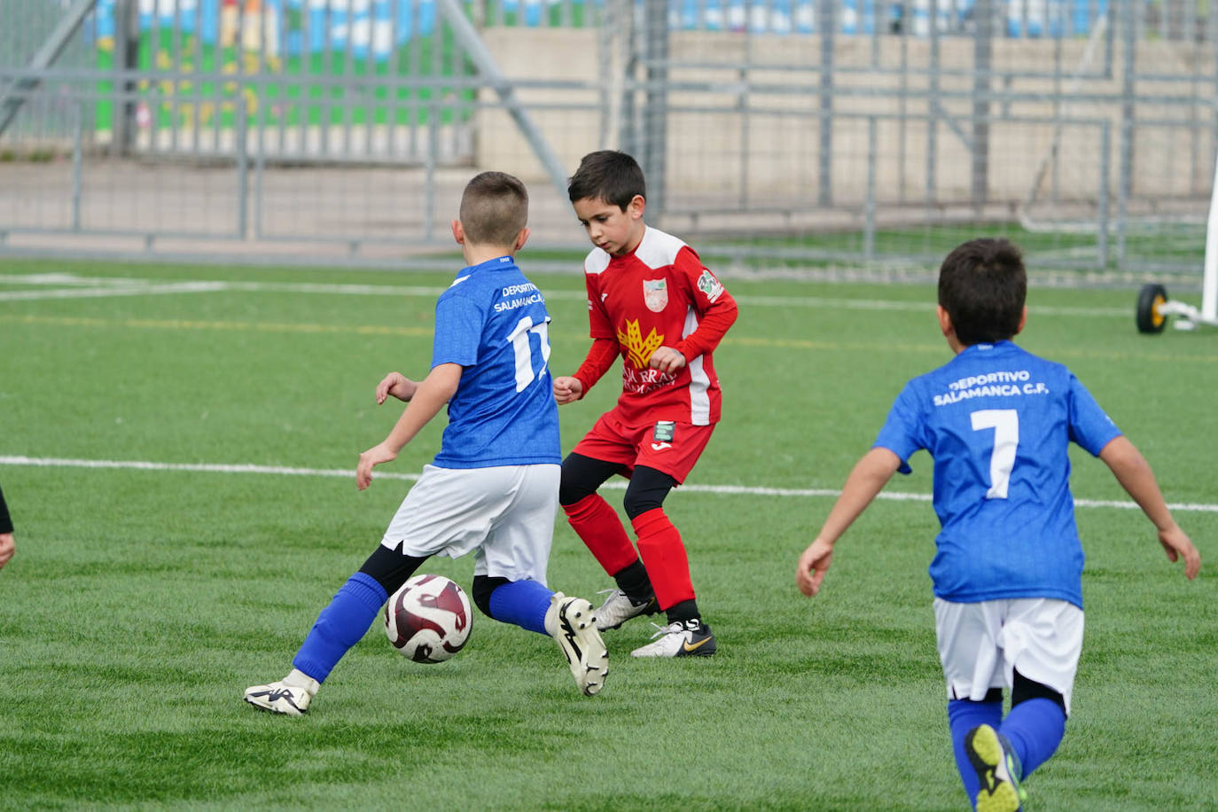 La jornada del fútbol base en Salamanca, en imágenes