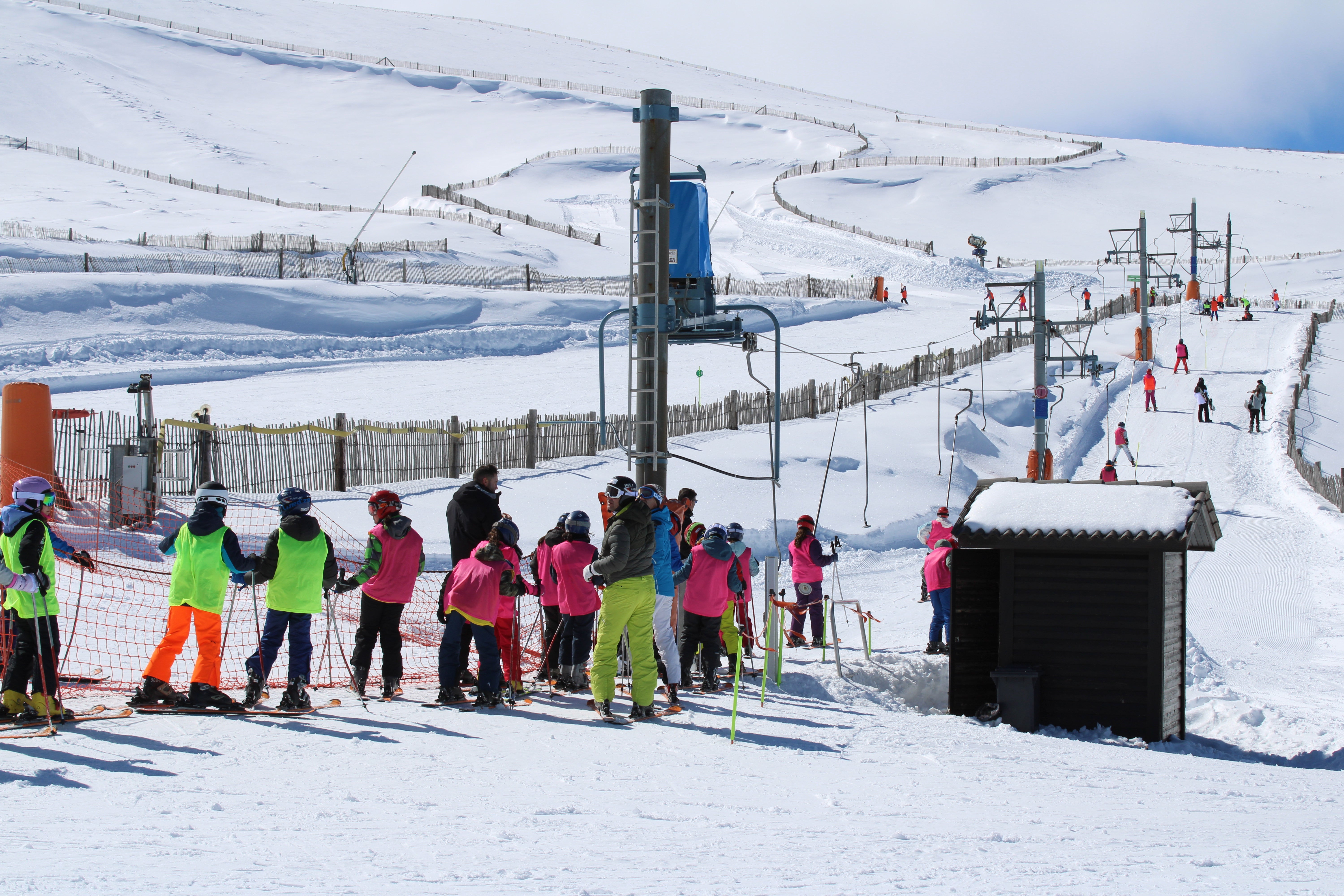 La gran paradoja de La Covatilla: llena de nieve, pero con tres pistas operativas de un total de 19