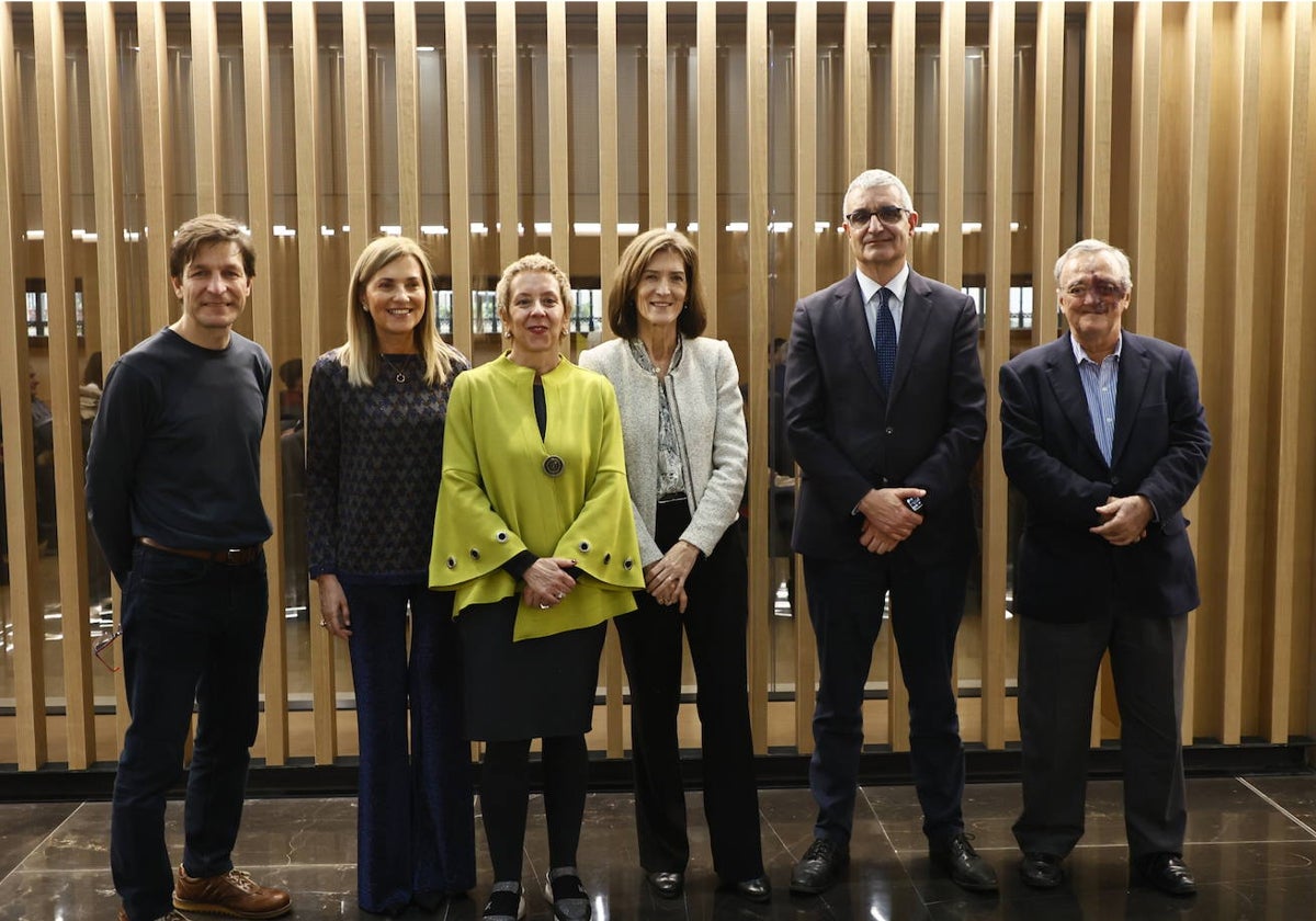 Organizadores y ponentes de las jornadas del CIC y AECC.