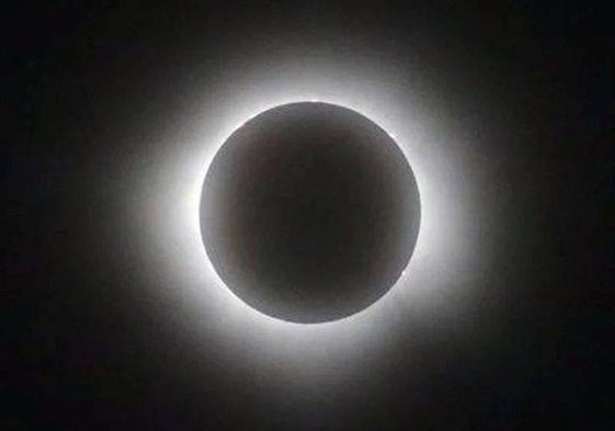 Imagen de un eclipse total.