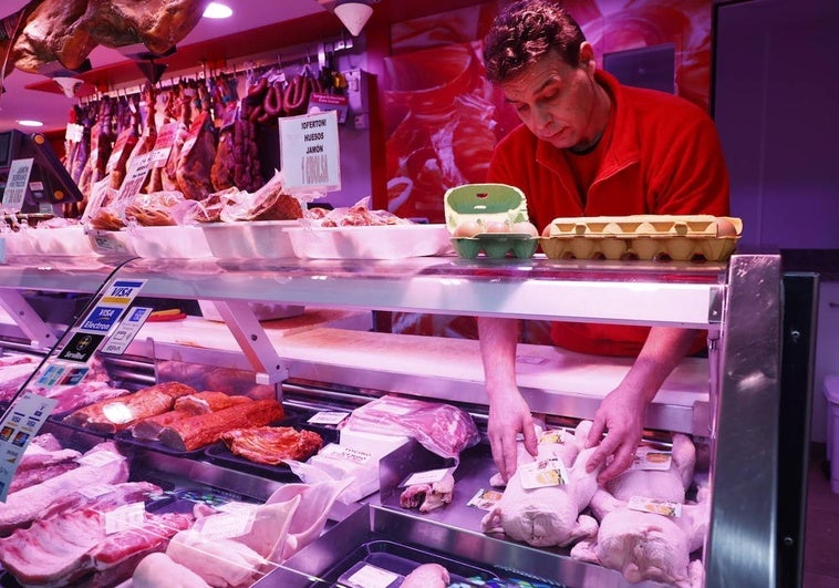 Imagen de una de las carnicerías del Mercado Central de Salamanca.