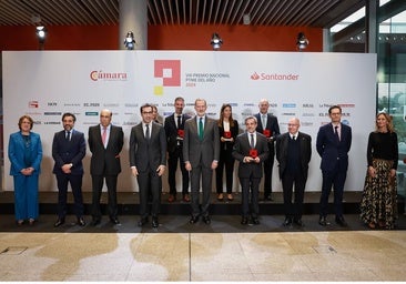 Imagen de familia de la entrega de premios presidida por S.M. El Rey.
