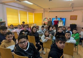 Escolares del colegio Carmen Martín Gaite de Santa Marta de Tormes.