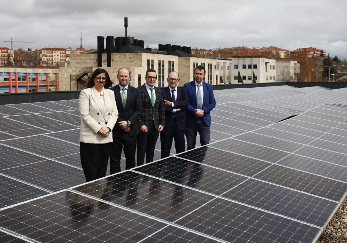 Presentación de las placas solares instaladas en la Facultad de Derecho.