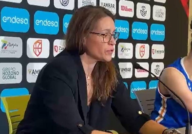 Anna Montañana, en la rueda de prensa ofrecida por los entrenadores y las jugadoras después de la final de la Copa de la Reina.