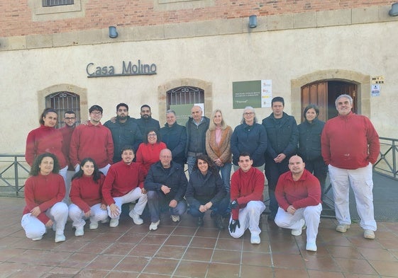 Presentación de los programas de formación y empleo, sobre albañilería y pintura, que se desarrollan en Alba.
