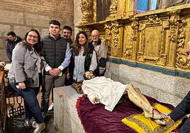 Santísimo Cristo de la Cama de Peñaranda de Bracamonte.