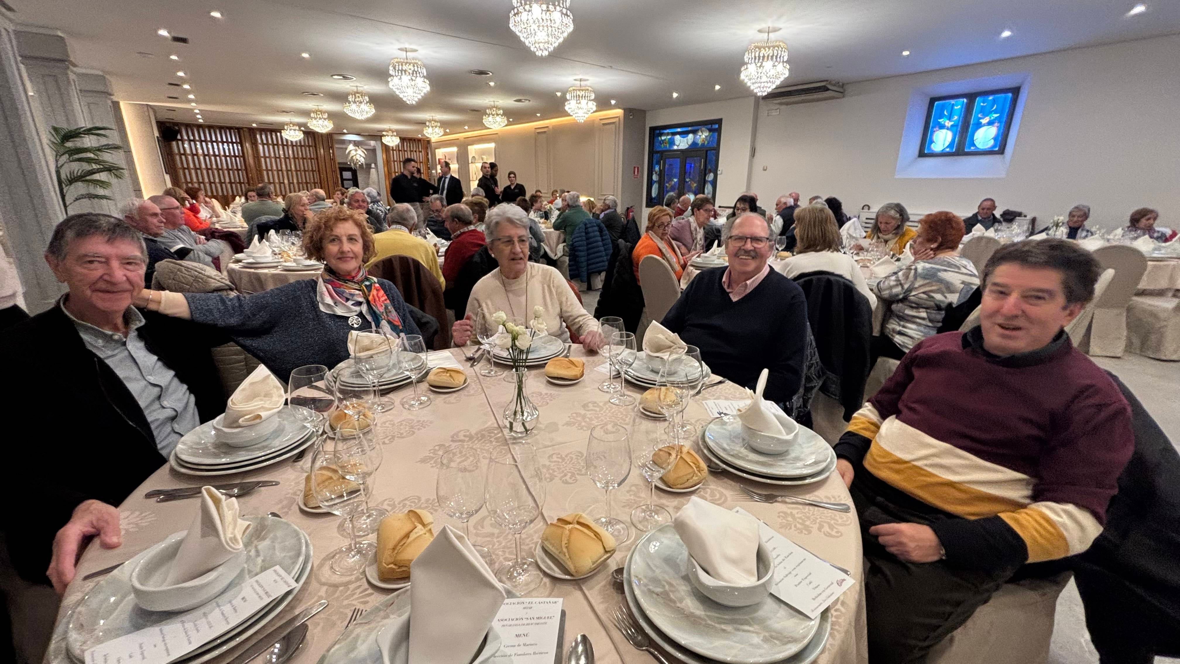 Los mayores de Béjar y Peñaranda se hermanan en un completo encuentro en la ciudad del Conde de Bracamonte