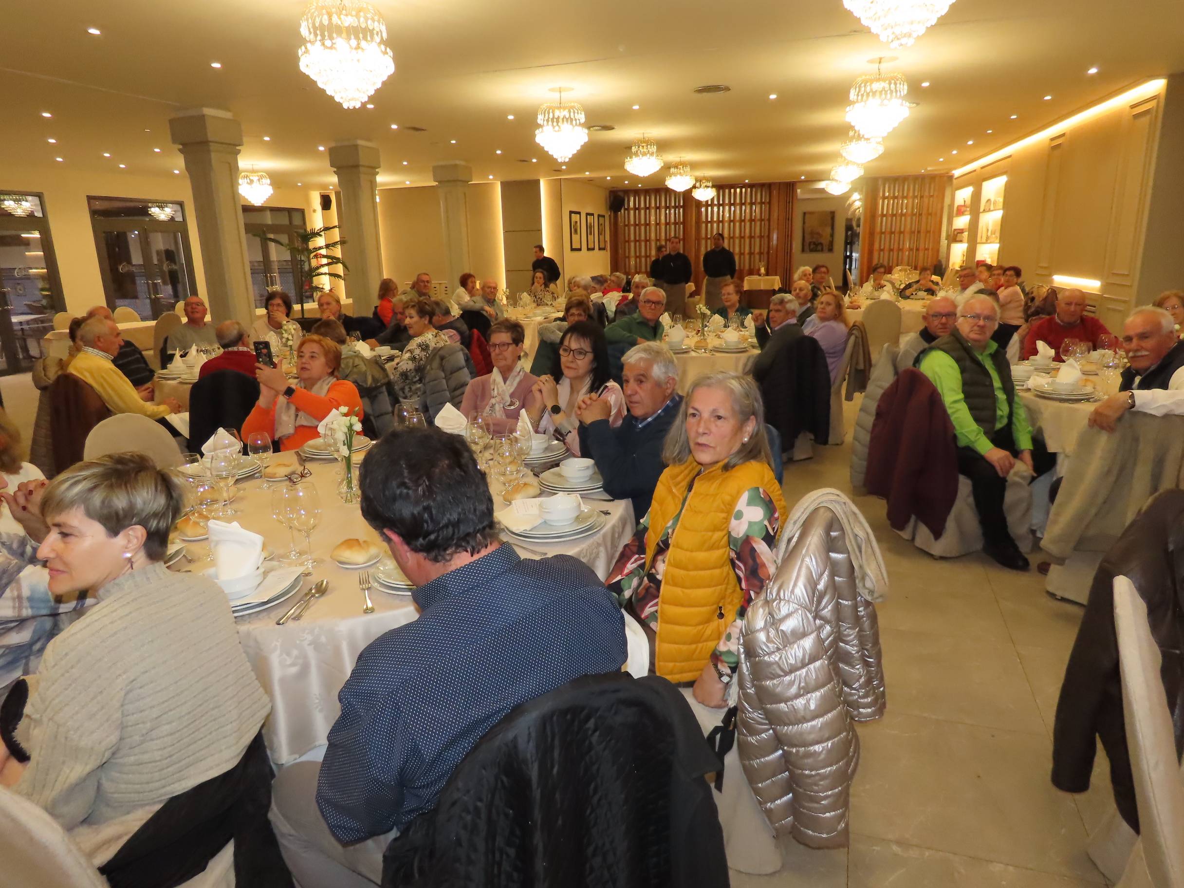 Los mayores de Béjar y Peñaranda se hermanan en un completo encuentro en la ciudad del Conde de Bracamonte