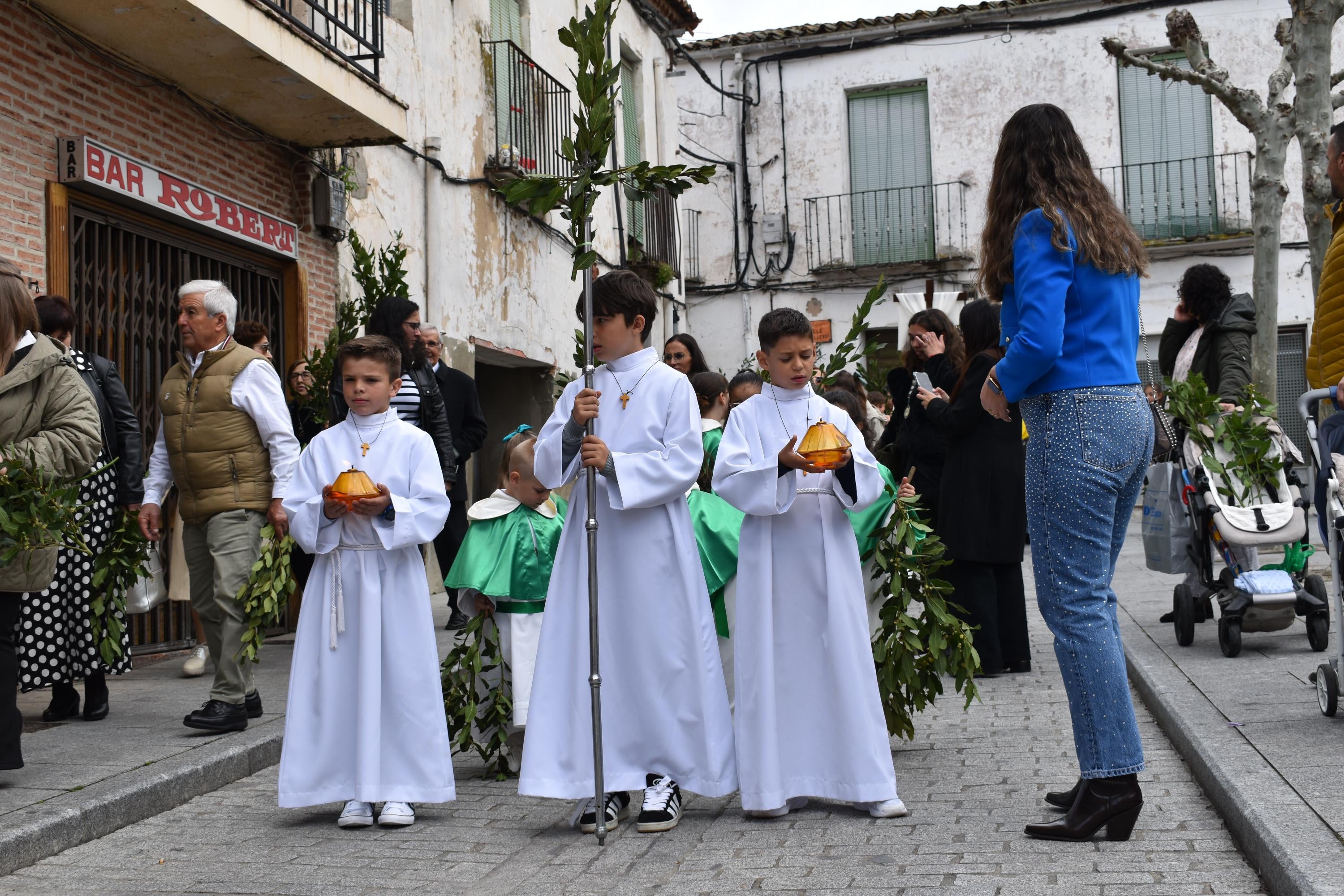 Los niños de Alba de Tormes protagonizan el Domingo de Ramos
