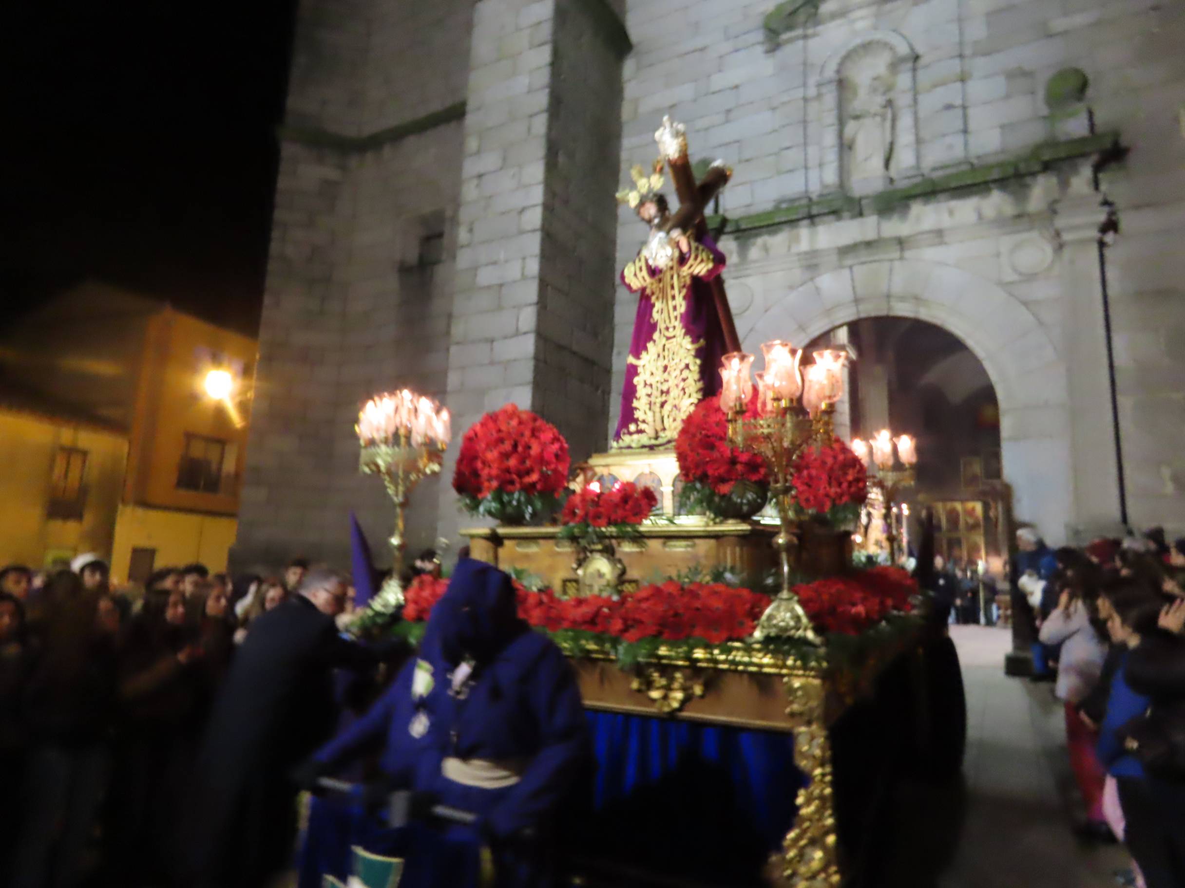 La emoción arranca aplausos en la procesión del Nazareno de Peñaranda de Bracamonte