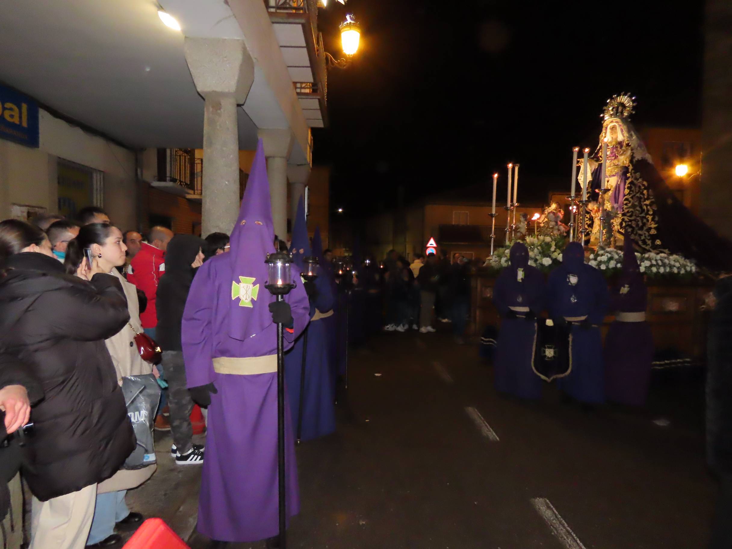 La emoción arranca aplausos en la procesión del Nazareno de Peñaranda de Bracamonte