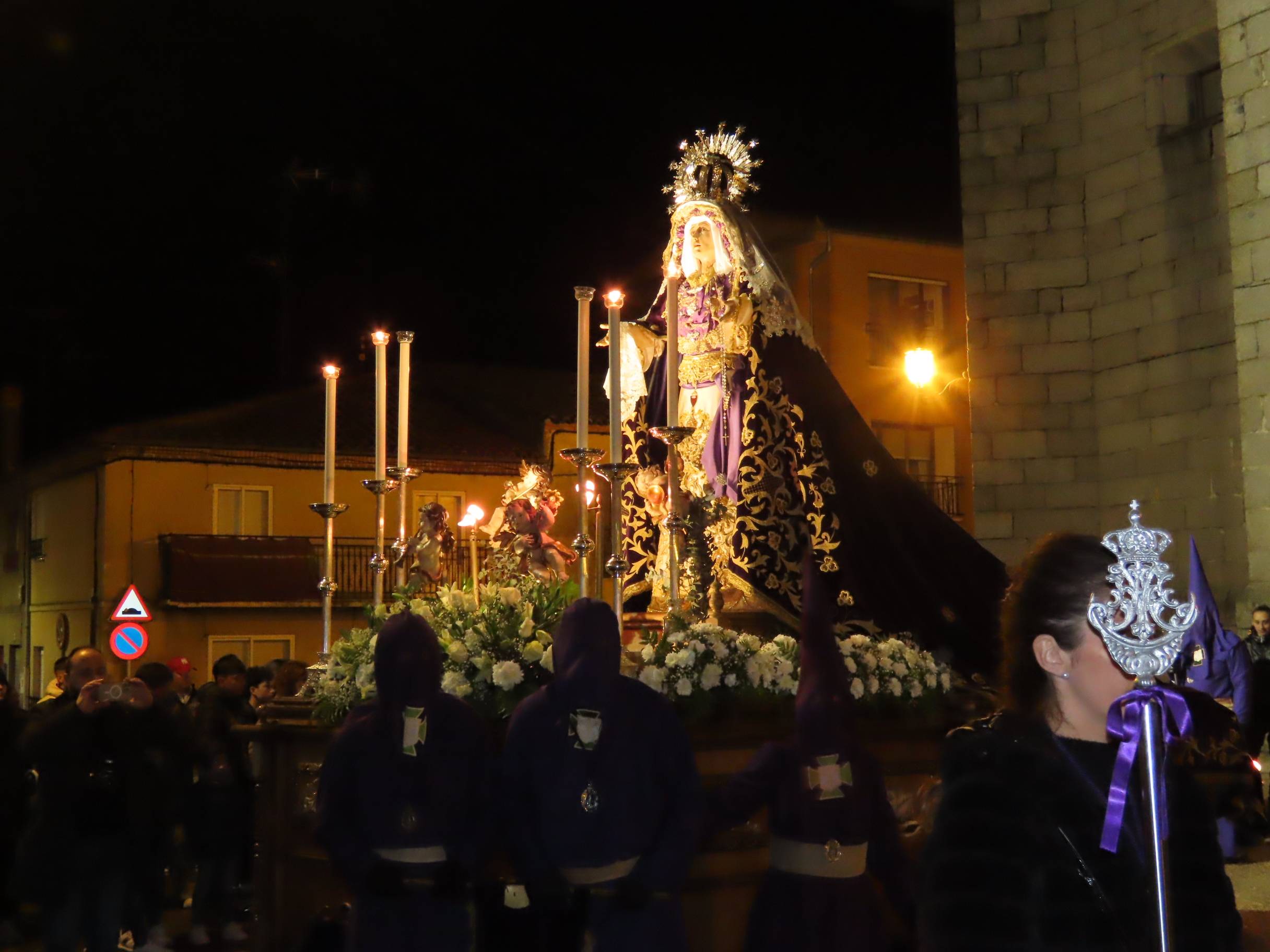 La emoción arranca aplausos en la procesión del Nazareno de Peñaranda de Bracamonte