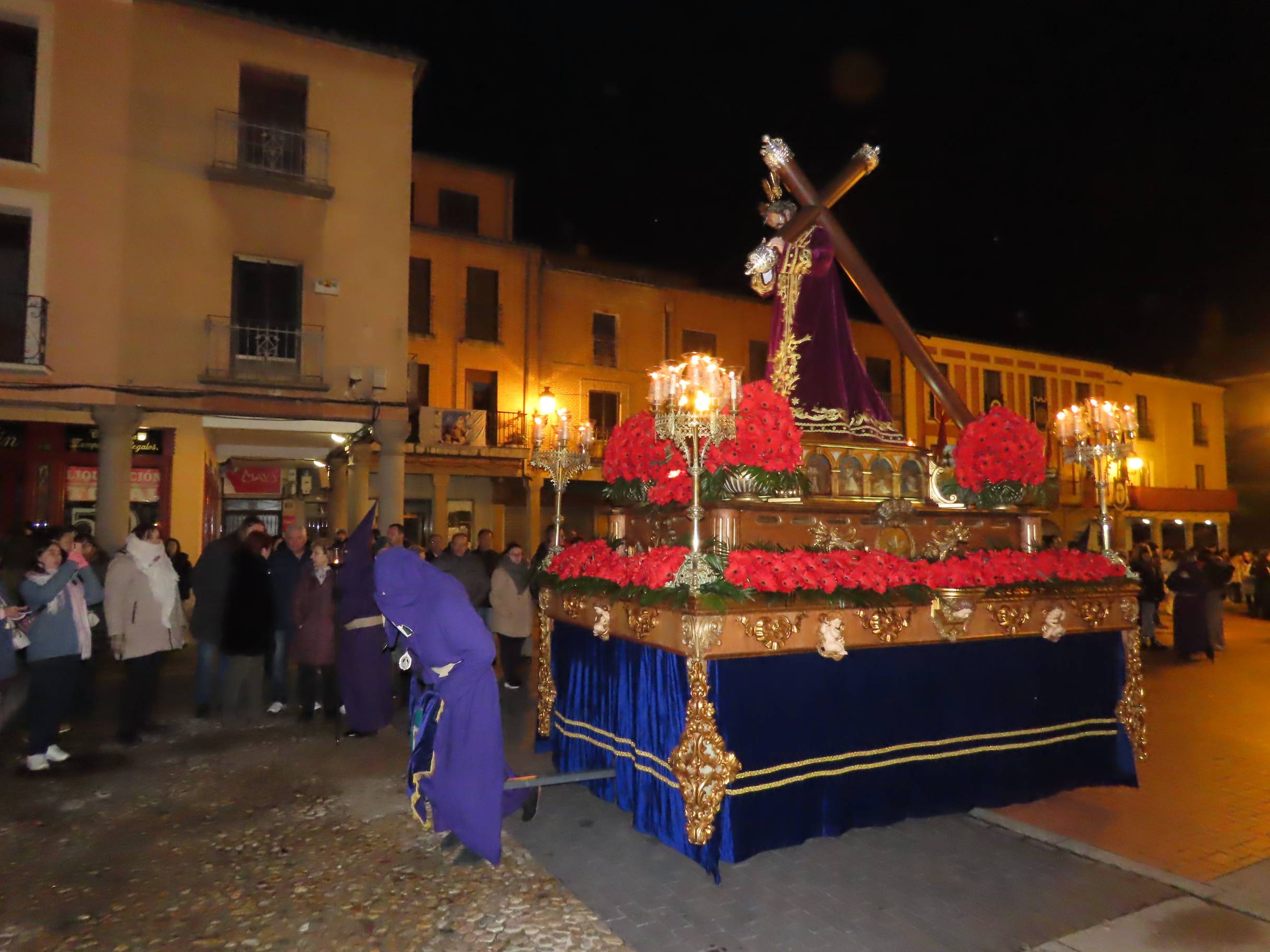 La emoción arranca aplausos en la procesión del Nazareno de Peñaranda de Bracamonte