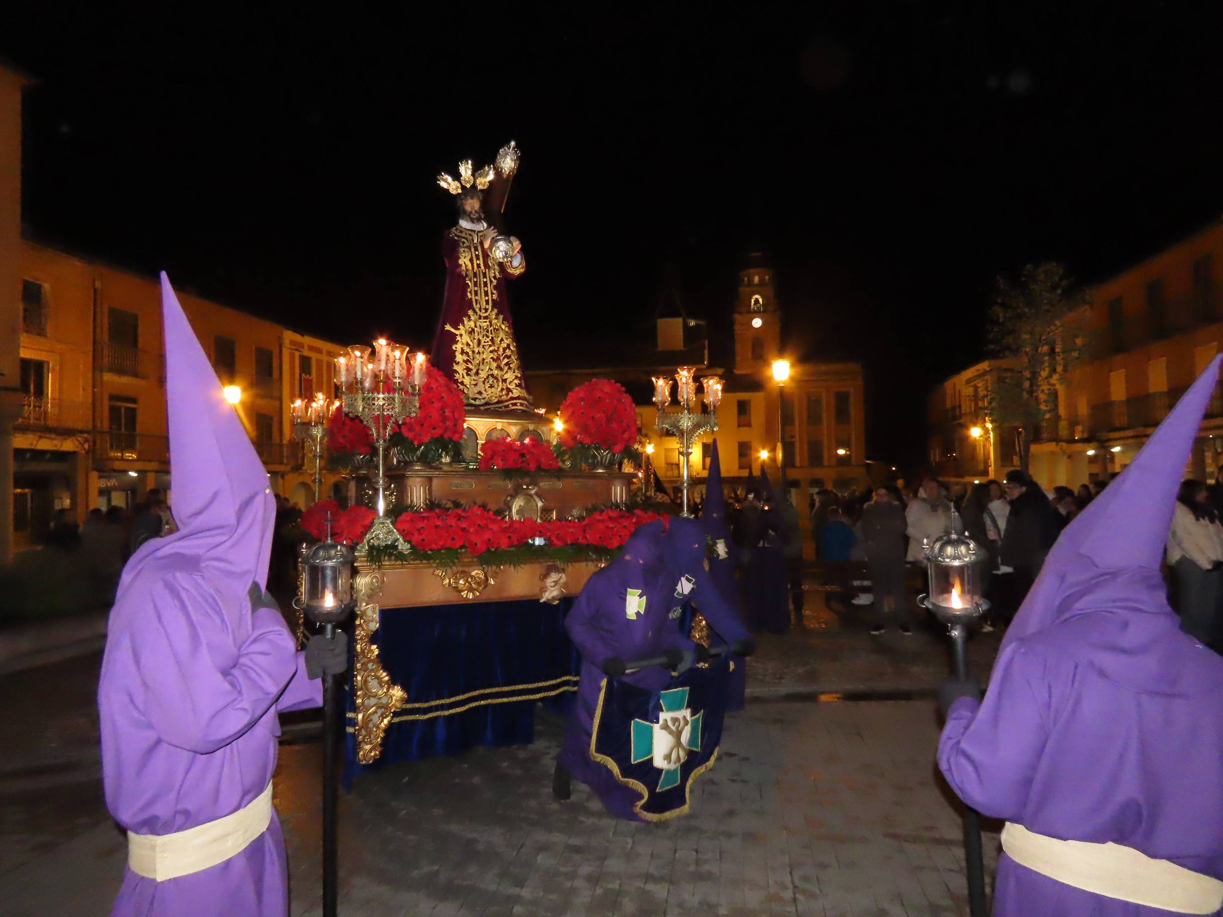 La emoción arranca aplausos en la procesión del Nazareno de Peñaranda de Bracamonte