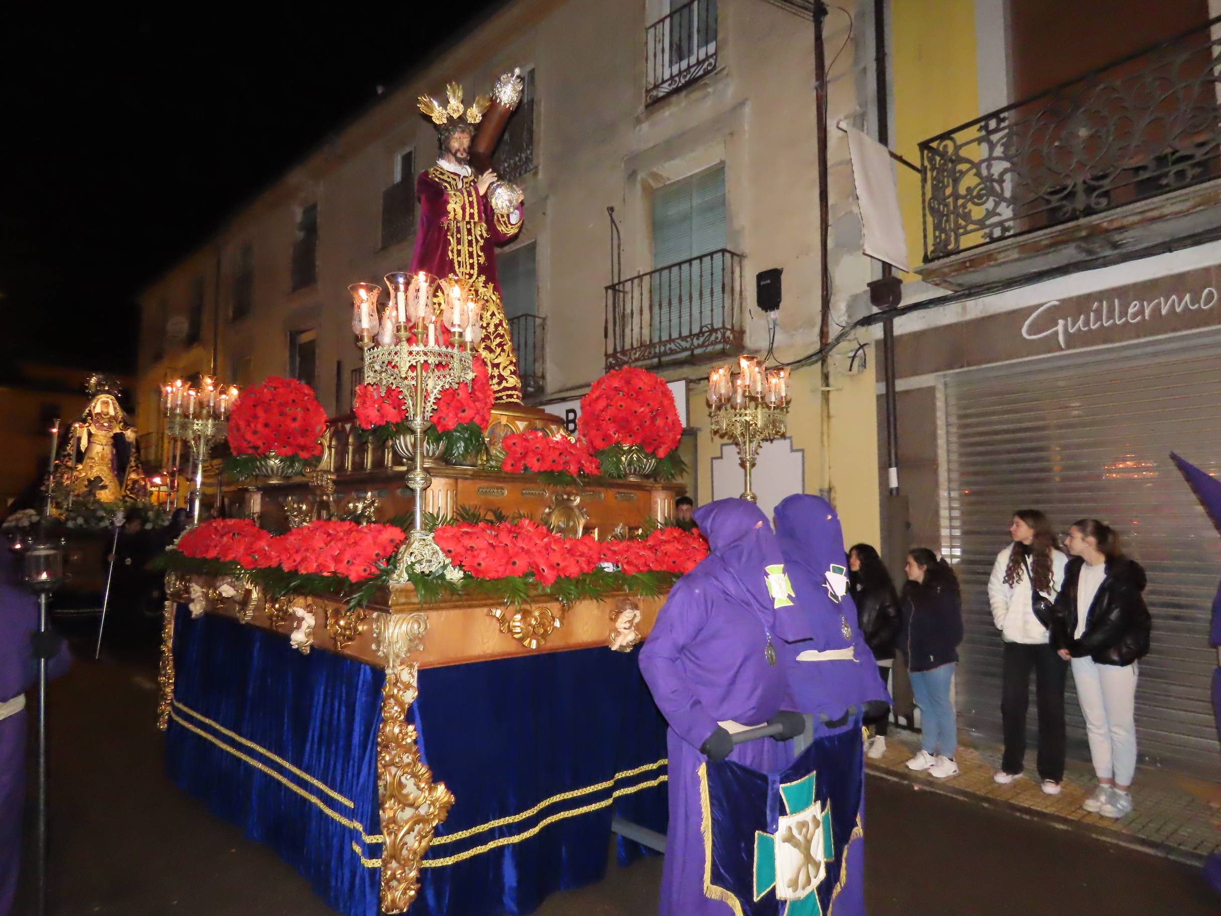 La emoción arranca aplausos en la procesión del Nazareno de Peñaranda de Bracamonte