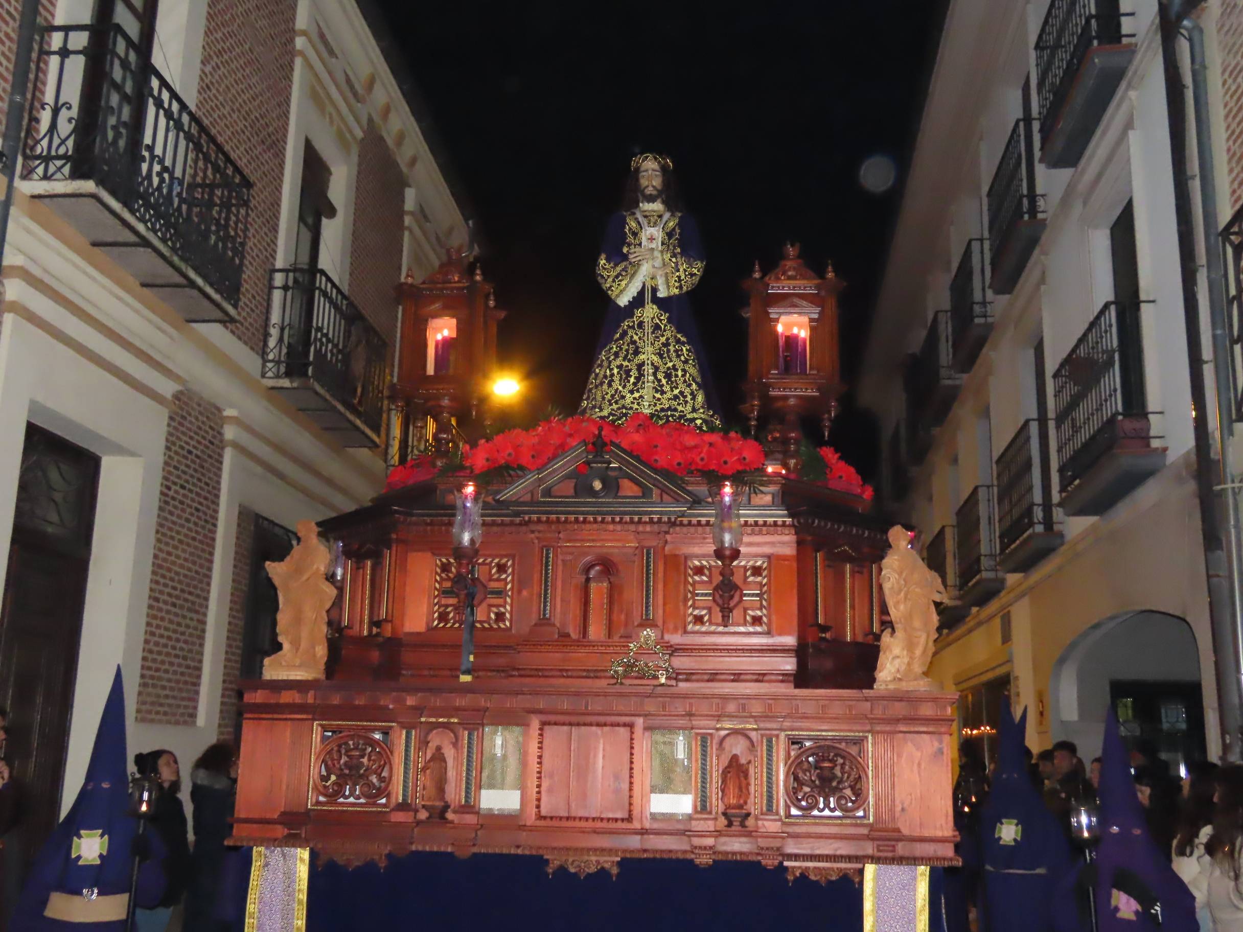 La emoción arranca aplausos en la procesión del Nazareno de Peñaranda de Bracamonte