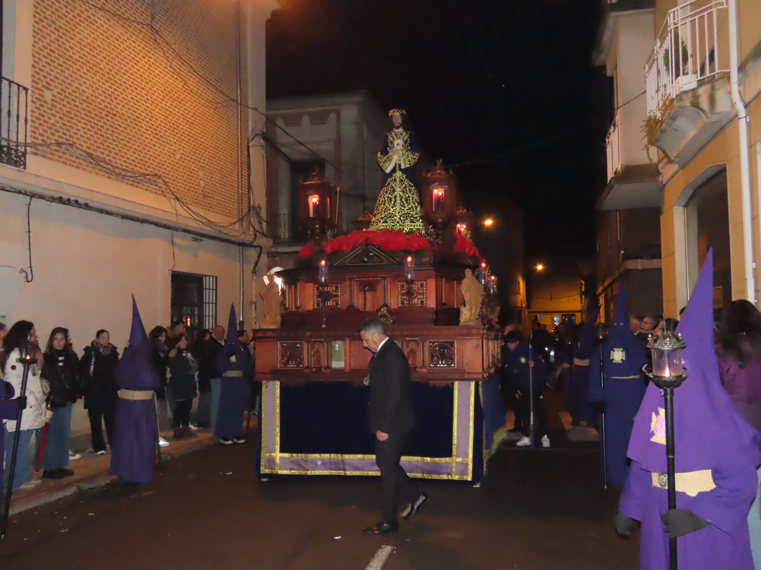 La emoción arranca aplausos en la procesión del Nazareno de Peñaranda de Bracamonte