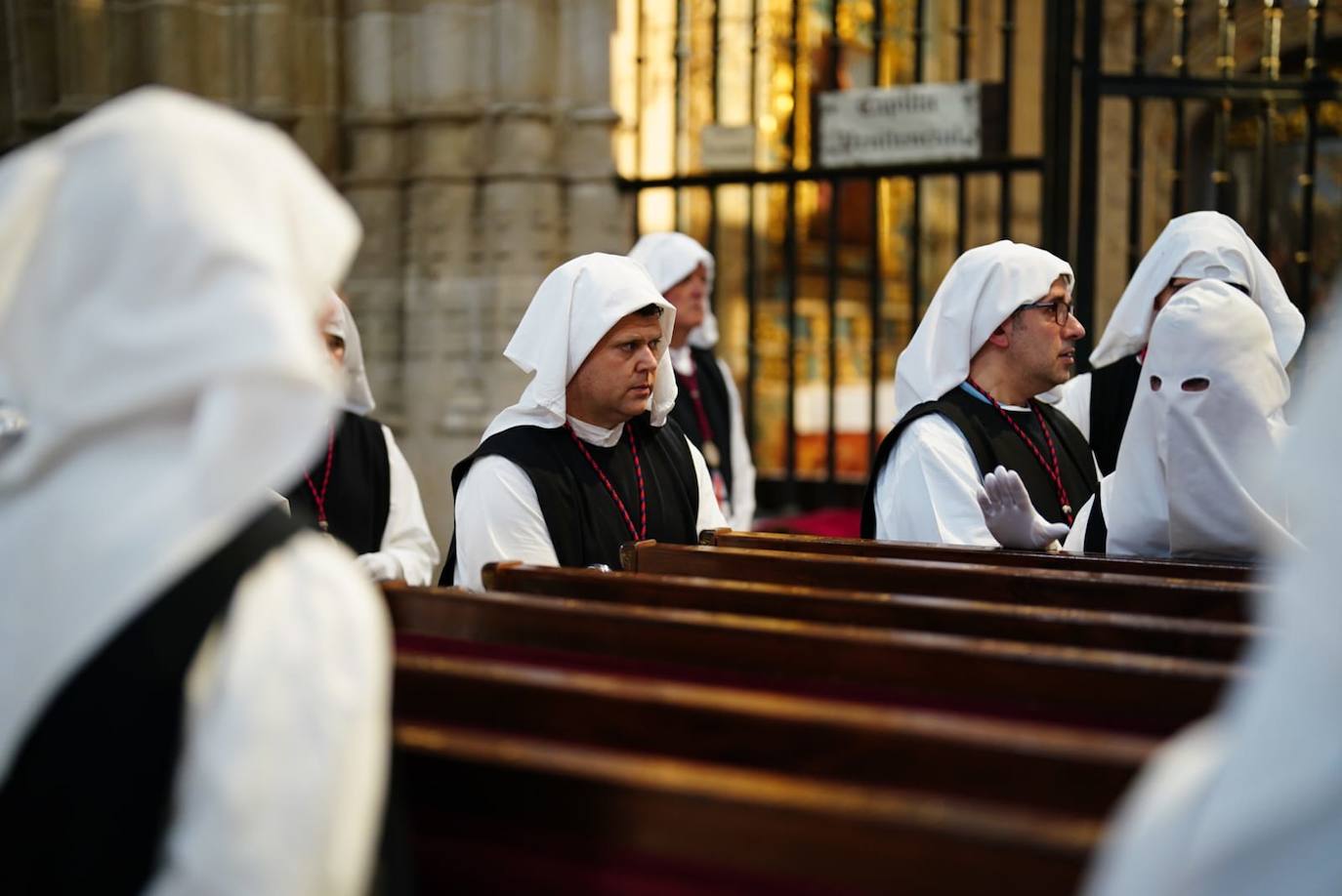 La procesión de la Hermandad de Nuestro Padre Jesús del Vía Crucis, en imágenes