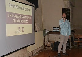 Miguel García, durante la presentación de la obra en Ciudad Rodrigo.
