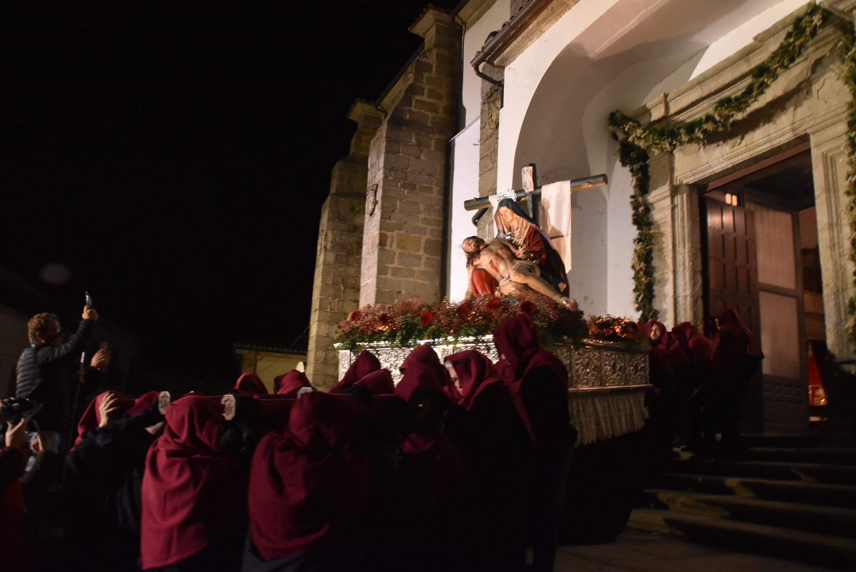 La lluvia acorta la procesión de la Virgen de las Angustias en Béjar