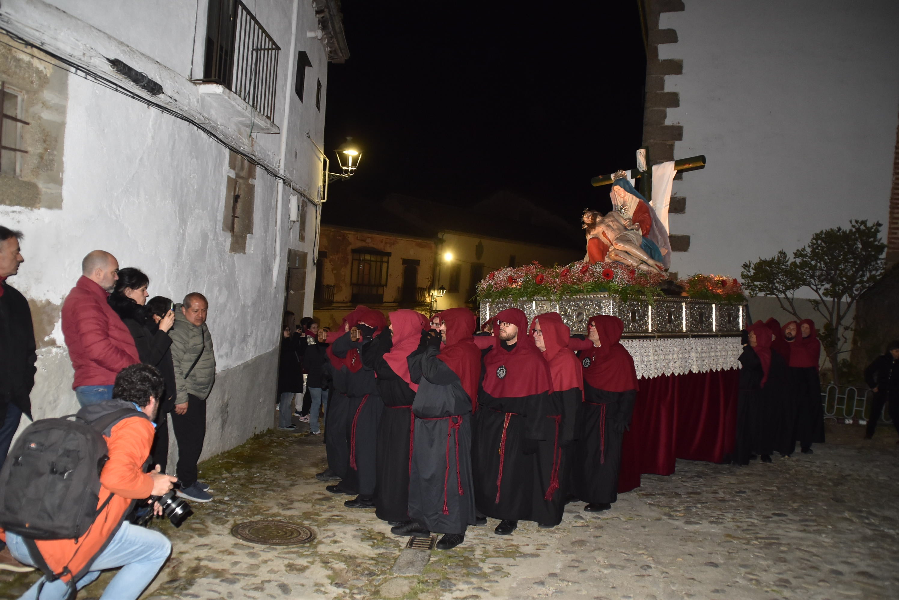 La lluvia acorta la procesión de la Virgen de las Angustias en Béjar