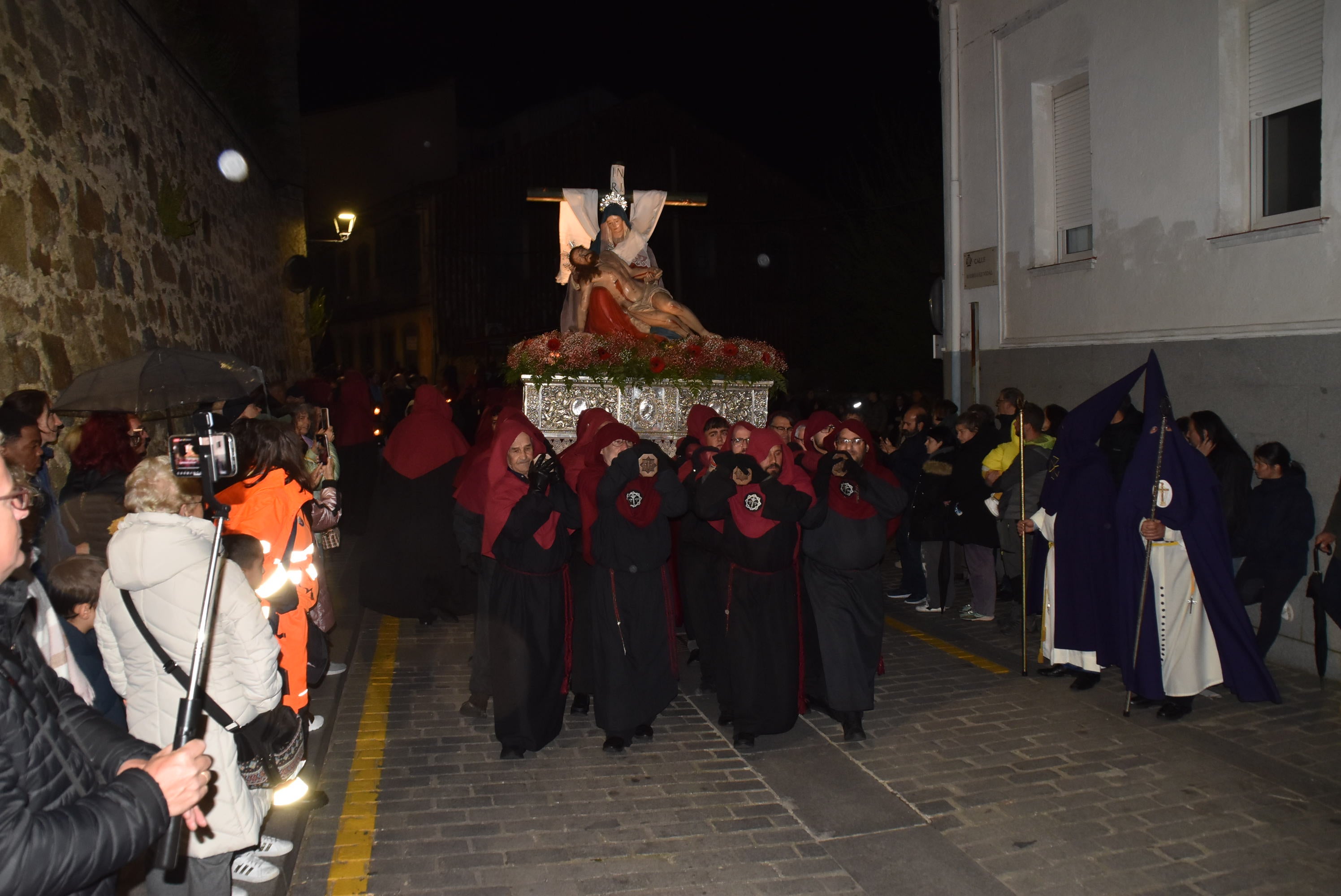 La lluvia acorta la procesión de la Virgen de las Angustias en Béjar