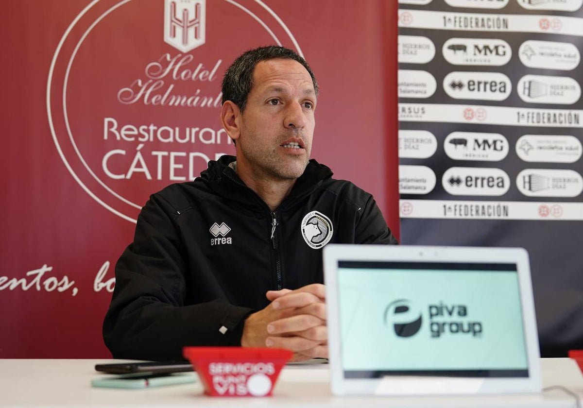 Acciari, técnico de Unionistas: «Sabemos la responsabilidad que tenemos con el partido de mañana»