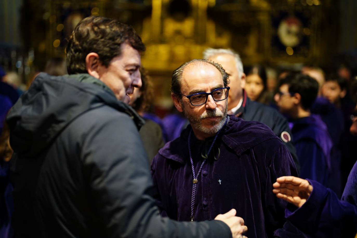 La lluvia obliga a suspender las cuatro procesiones del Viernes Santo y desata las lágrimas de los congregantes