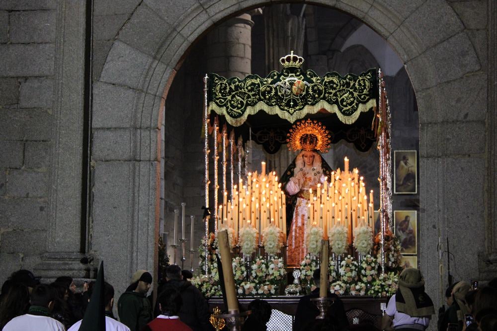 La Esperanza protagoniza la Madrugada en Peñaranda de Bracamonte