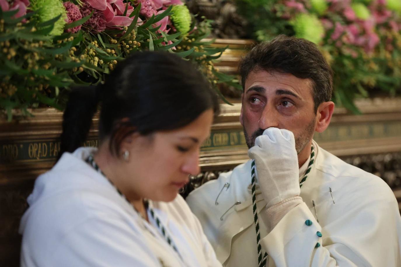 La lluvia obliga a suspender las cuatro procesiones del Viernes Santo y desata las lágrimas de los congregantes