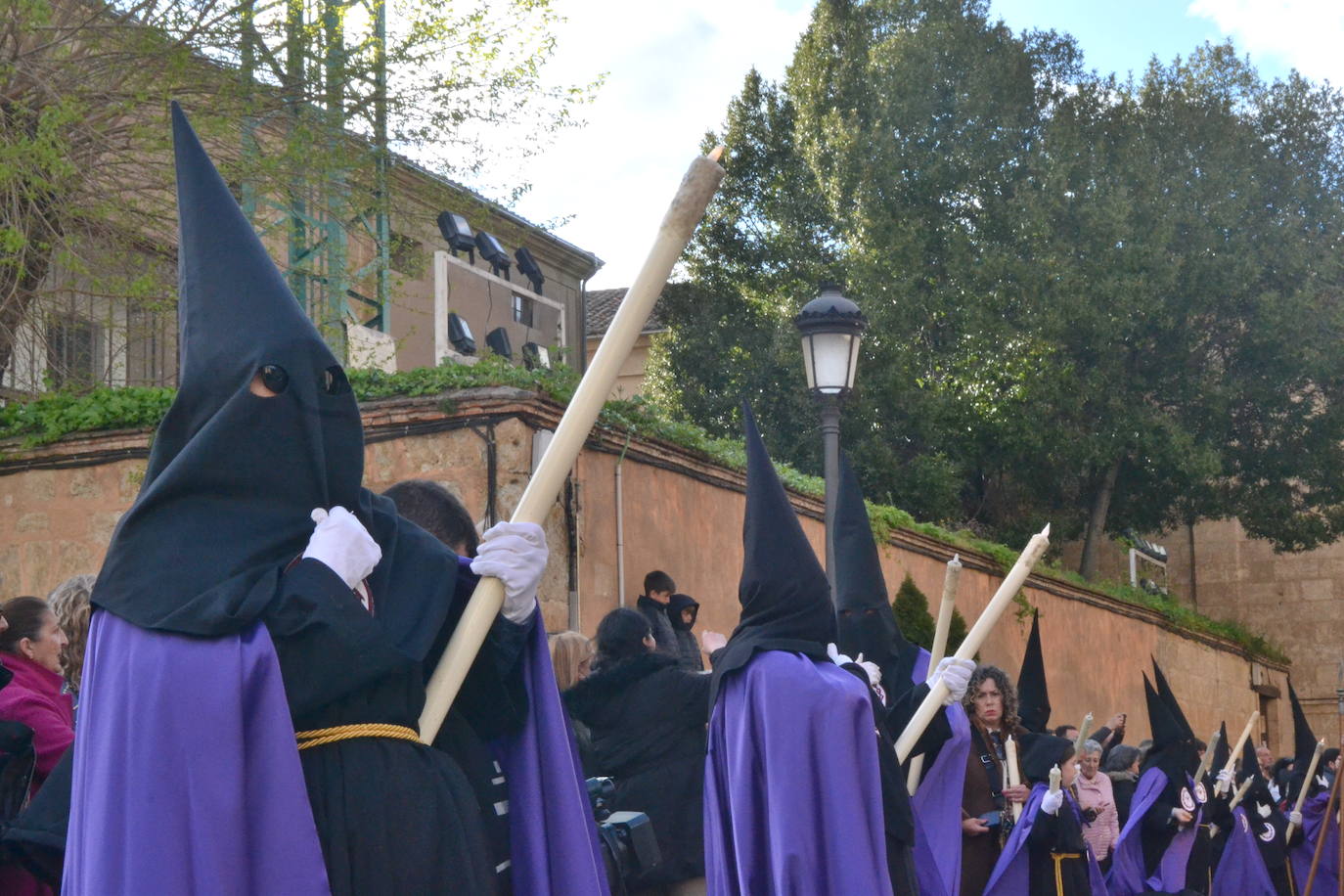 El Santo Entierro recorre Ciudad Rodrigo entre devoción y emoción