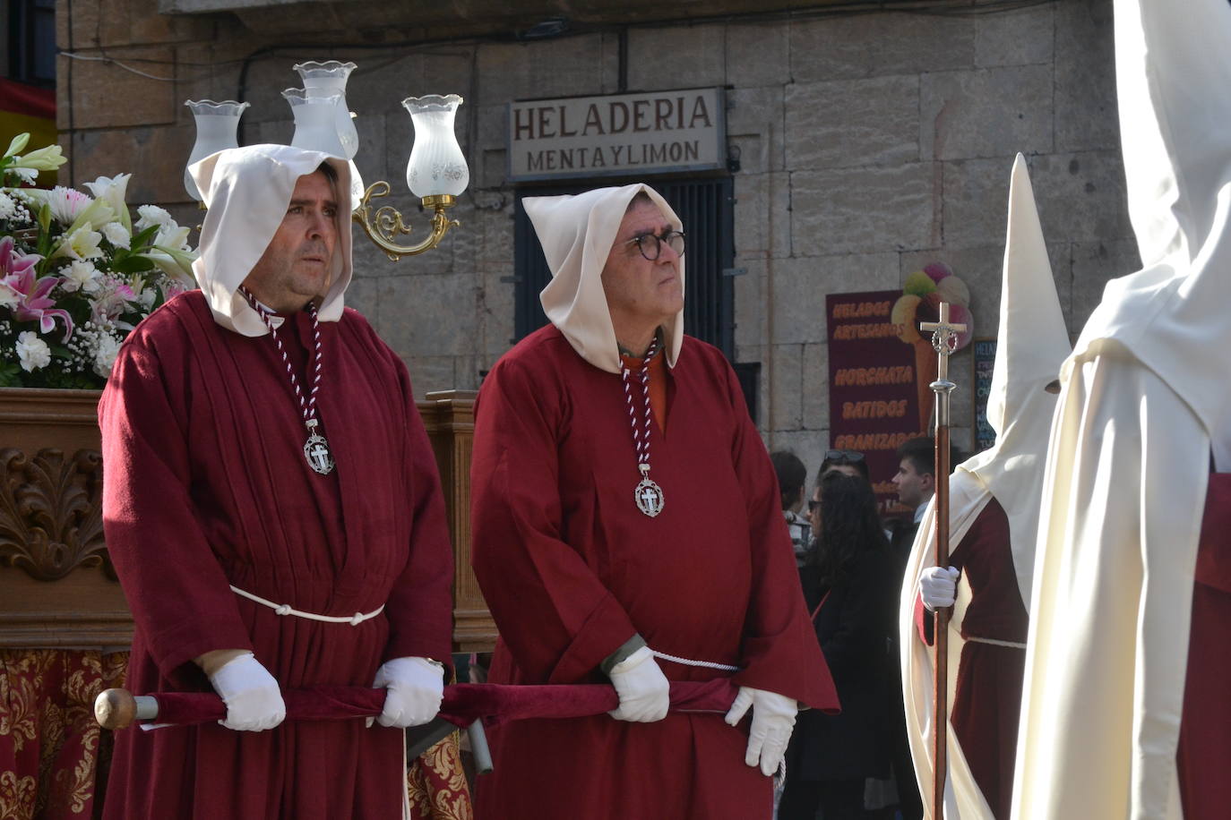 El Santo Entierro recorre Ciudad Rodrigo entre devoción y emoción