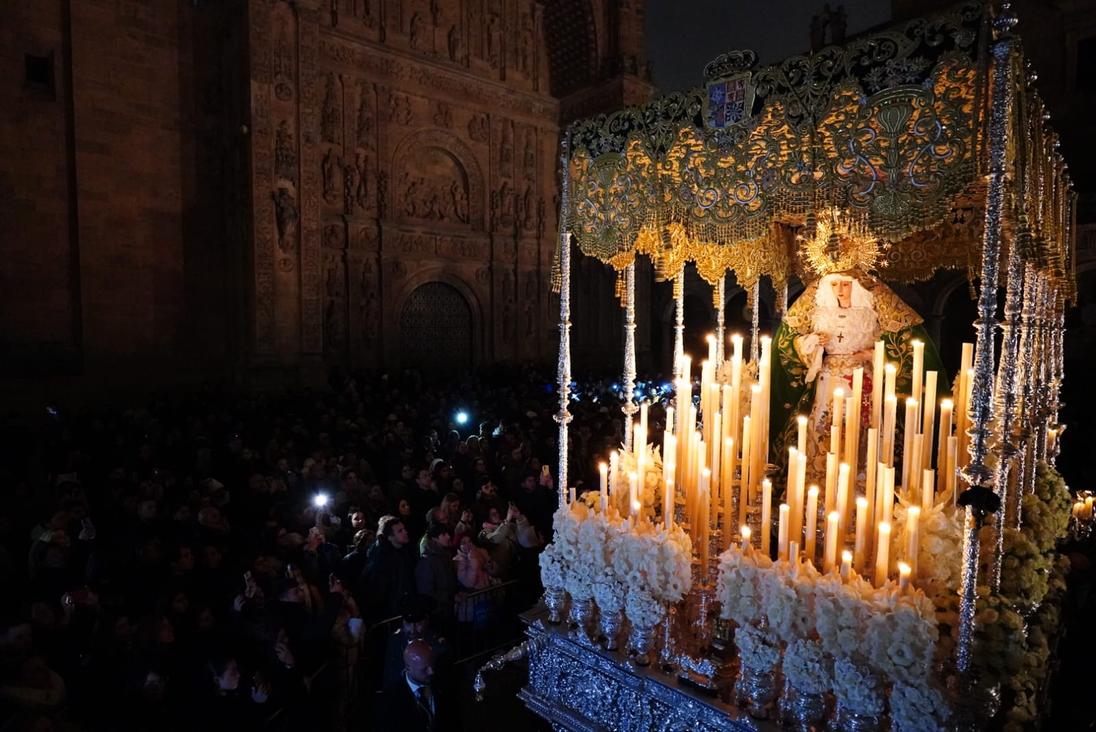 La procesión de la Hermandad Dominicana, en imágenes