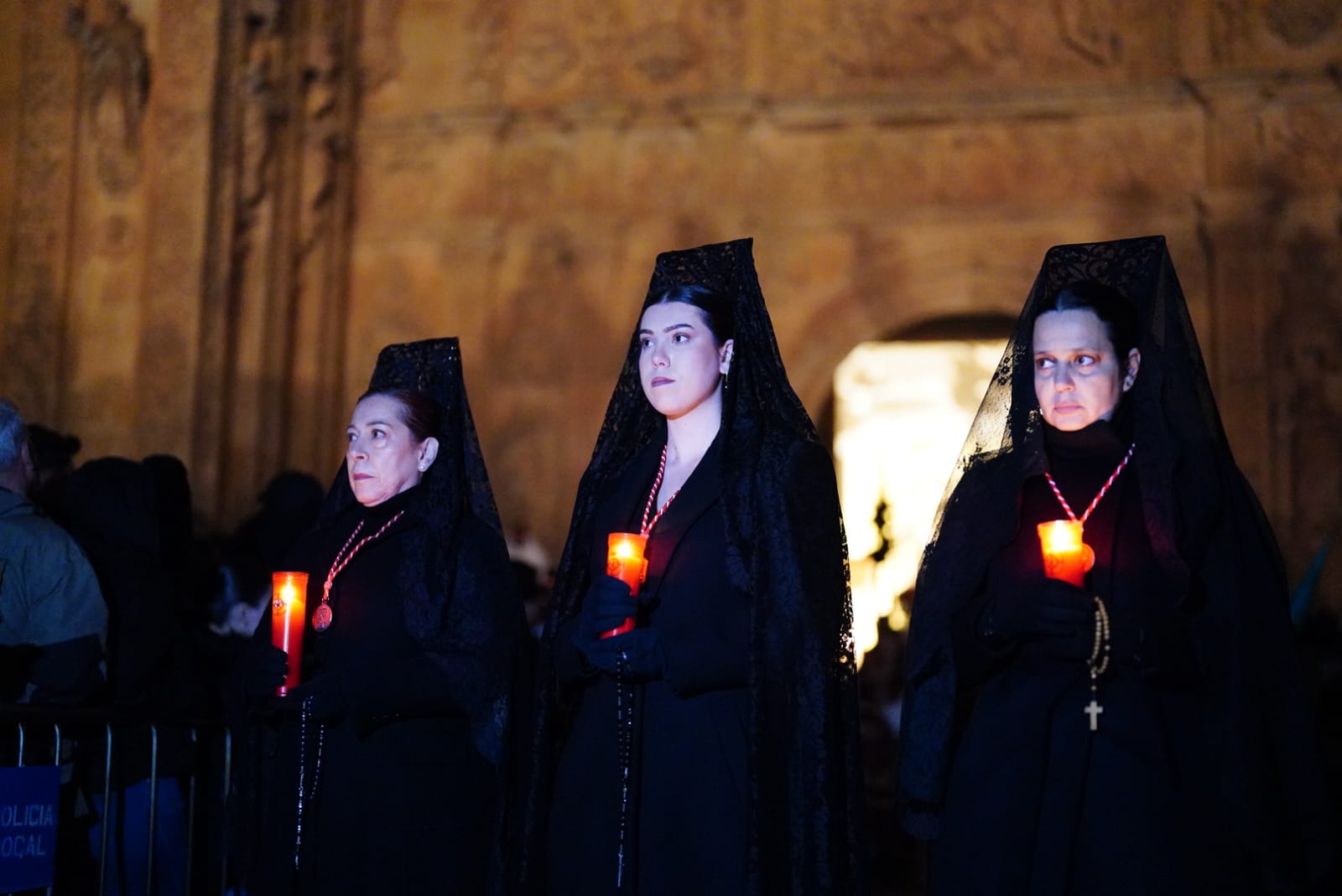 La procesión de la Hermandad Dominicana, en imágenes