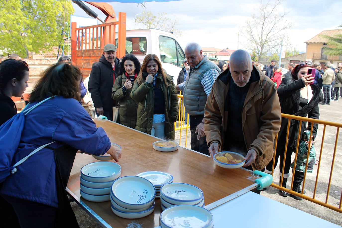 El Tejado no falla a su cita con la comida del Sábado Santo