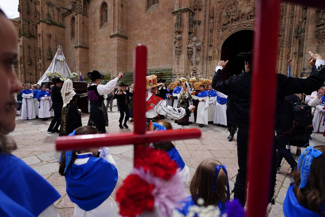 La procesión del Encuentro, en imágenes