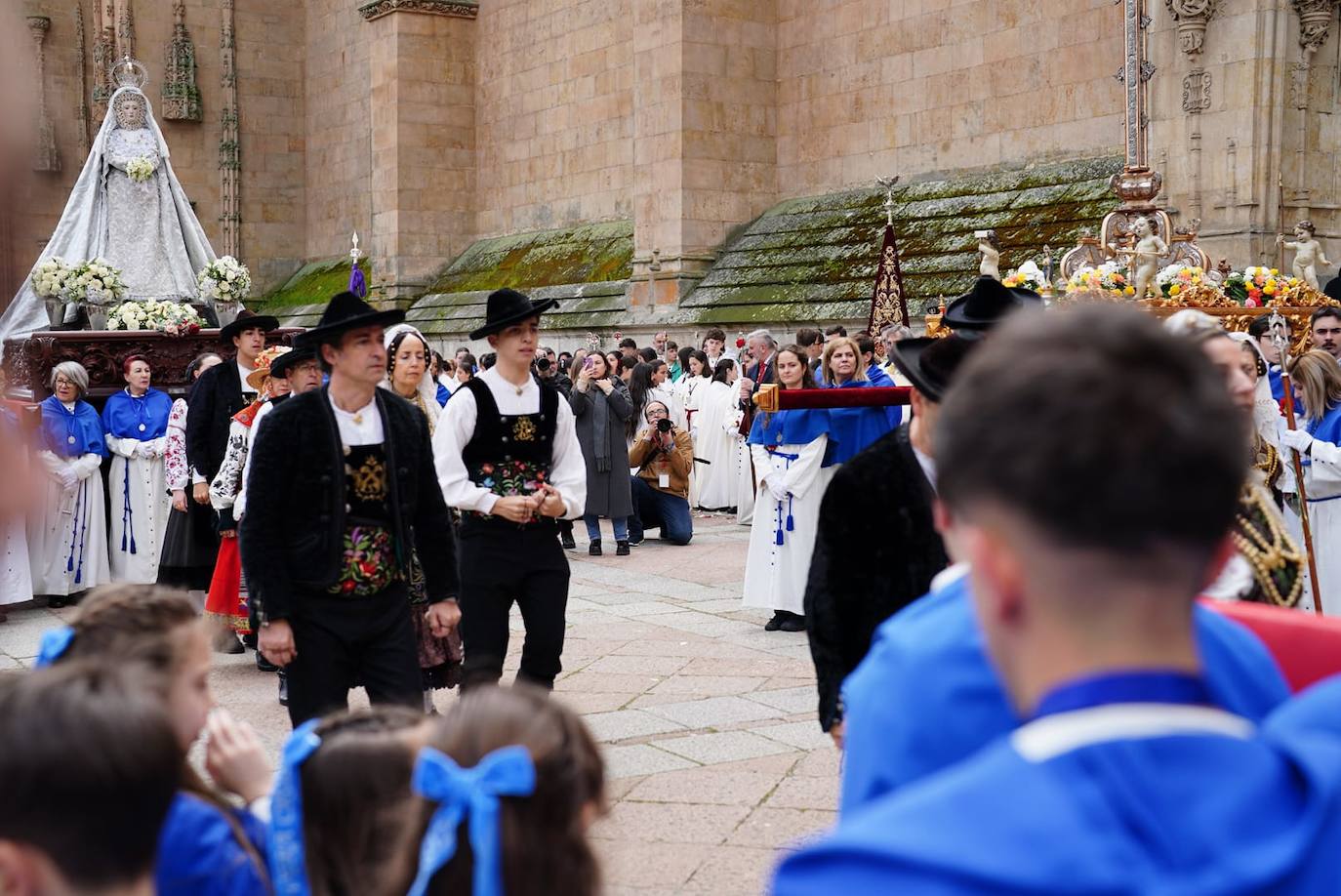 La procesión del Encuentro, en imágenes