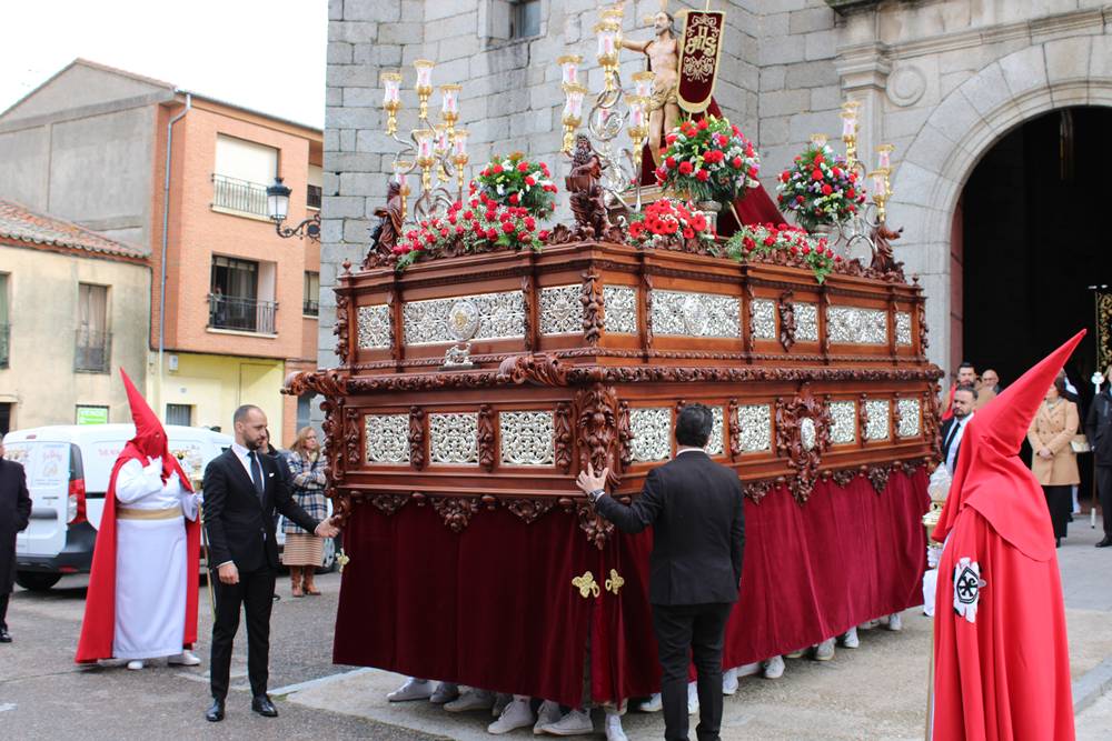 Emocionante procesión del Resucitado en Peñaranda