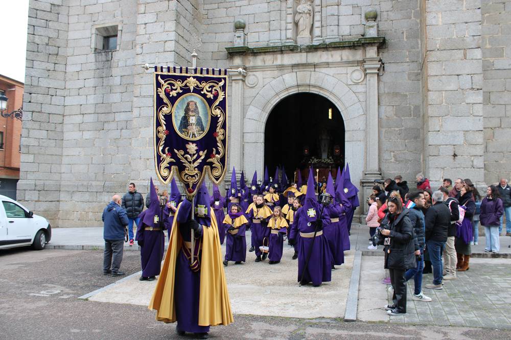 Emocionante procesión del Resucitado en Peñaranda